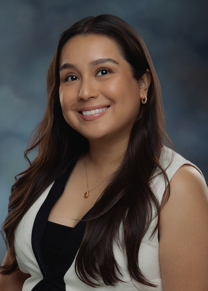 Headshot of Zaira 